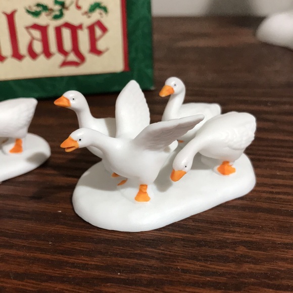 Dept 56 Twelve Days of Dickens Village Six Geese A-Laying - Picture 3 of 5